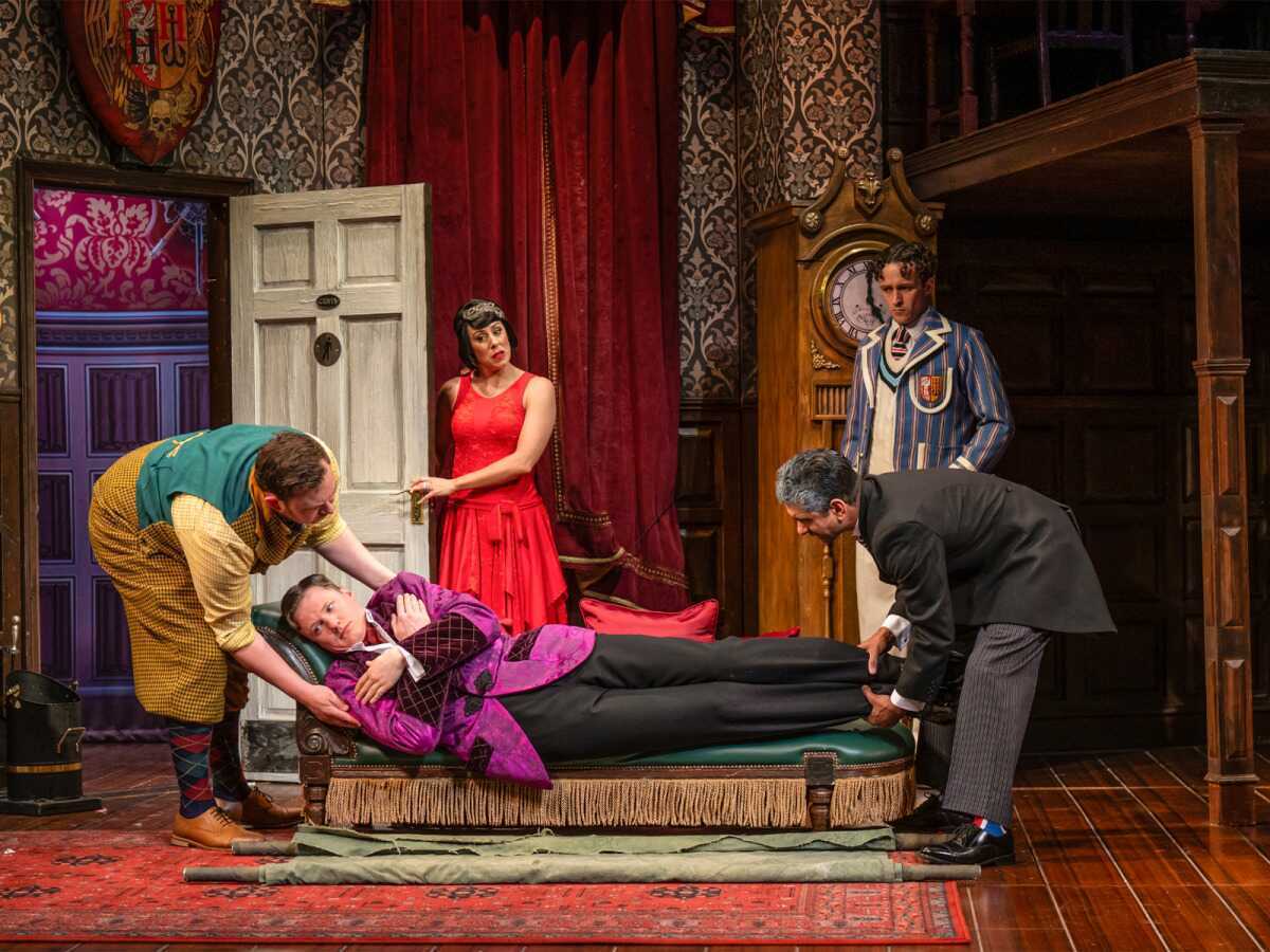 The Play That Goes Wrong